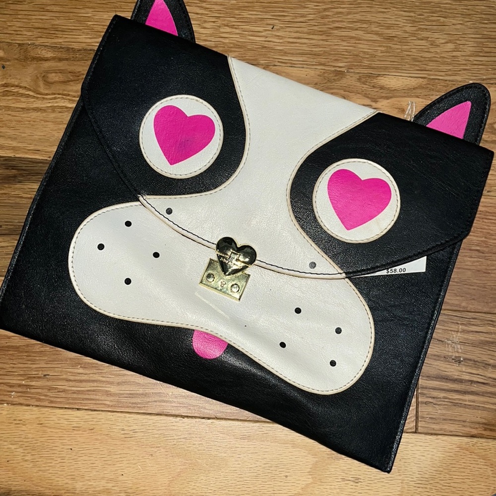 Cute clutch
